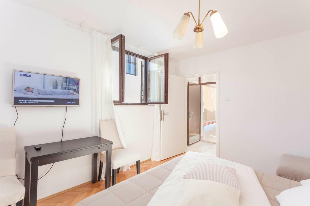 Guesthouse Mate Ledic 布雷拉 外观 照片